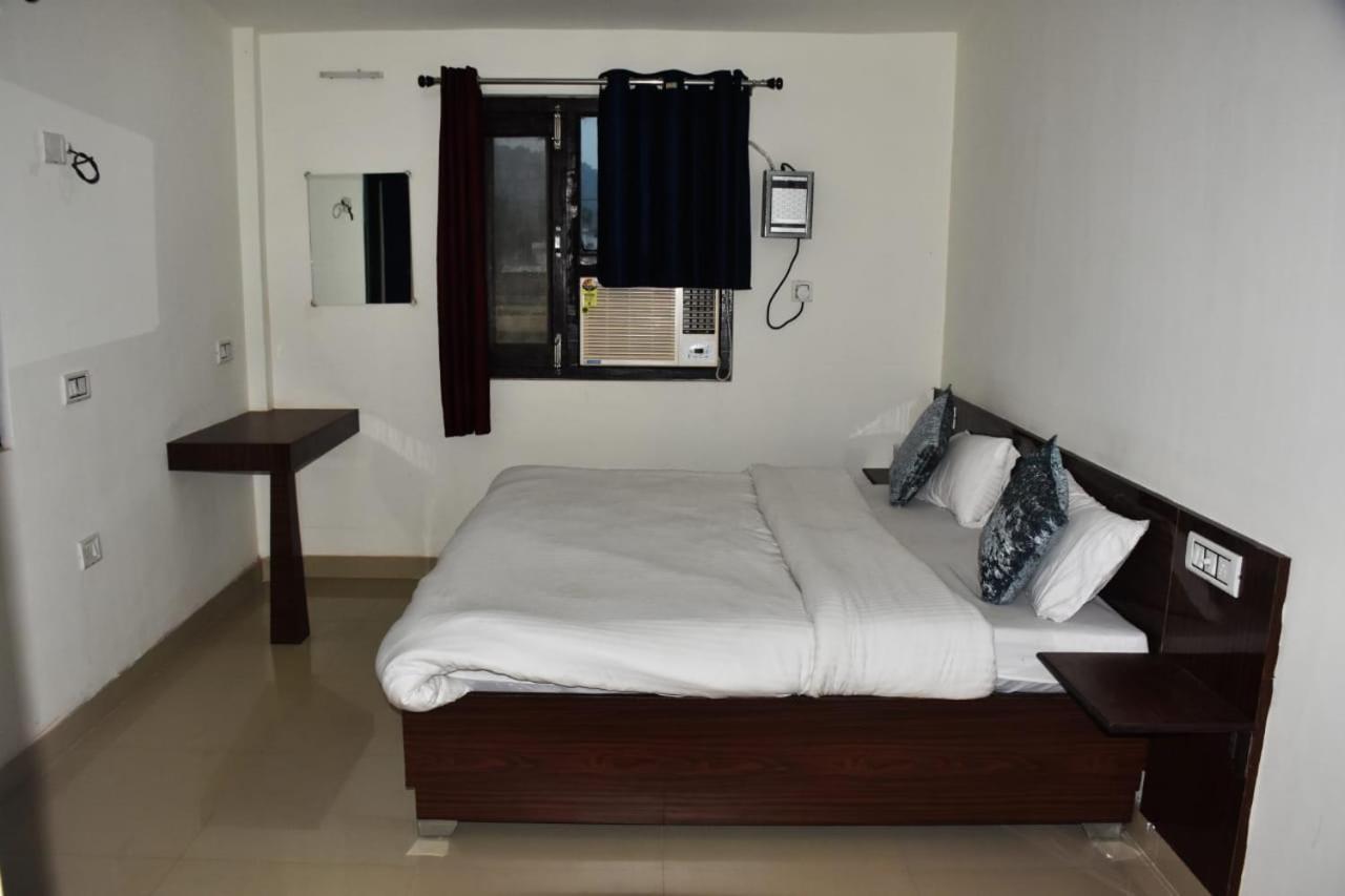Corbett Bhavesh Home Stay Jhirna Cameră foto